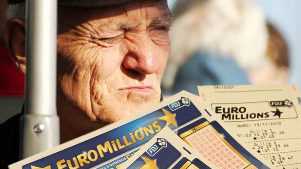 Cet homme de 74 ans gagne le gros lot à lEuroMillions, sa vie tourne au cauchemar