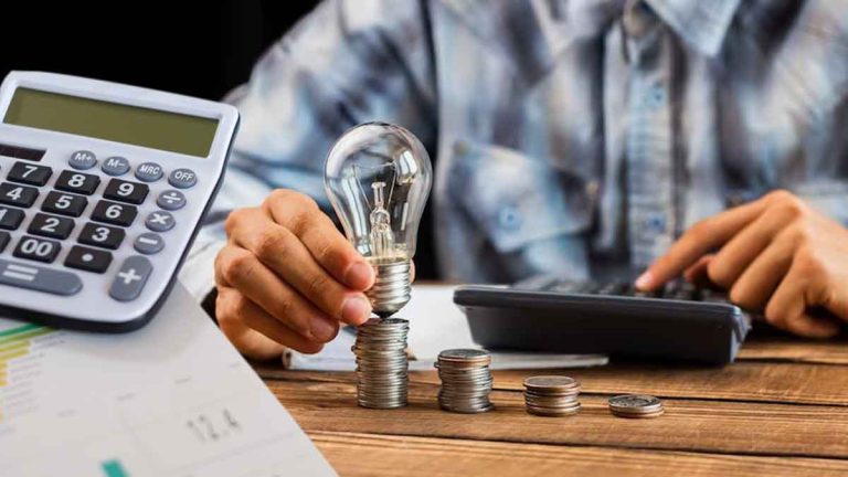 Voici LE réflexe à prendre le matin pour faire baisser de moitié sa facture d'électricité