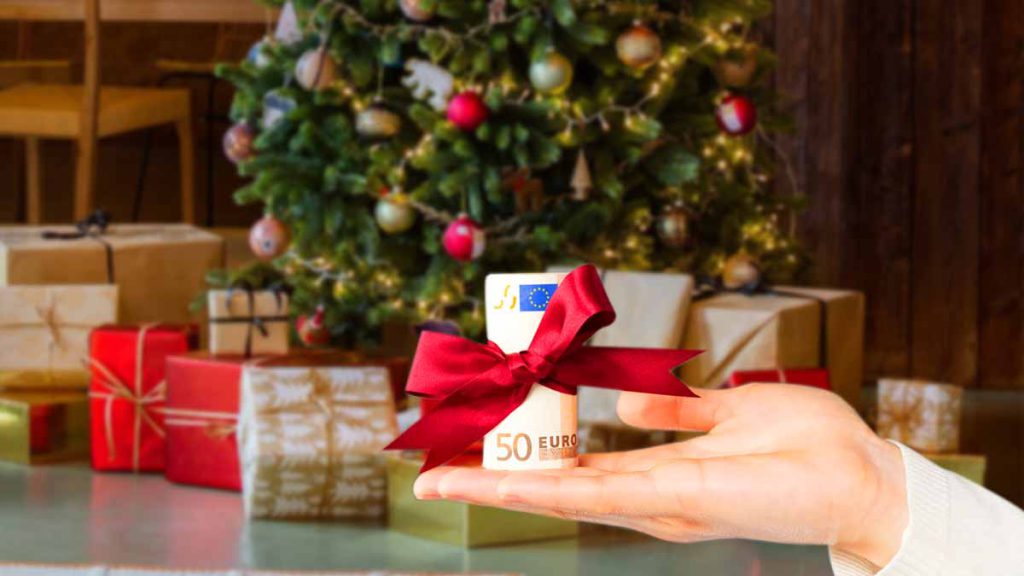 Cadeaux de Noël : À partir de quand doit-on les déclarer au fisc ?
