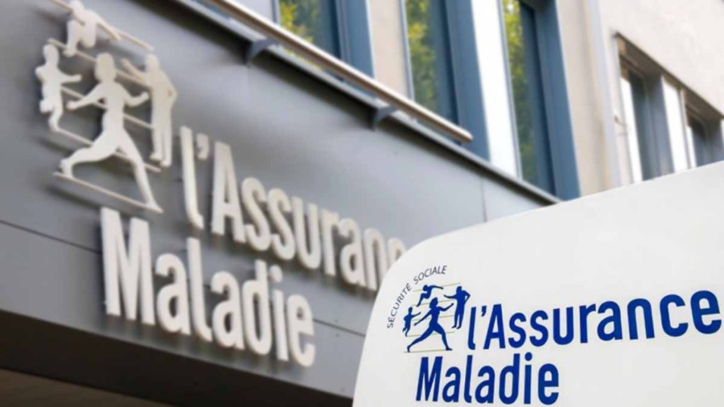 Complémentaire santé solidaire gratuite : cet algorithme antifraude de l'Assurance-maladie qui défavorise les femmes avec enfant