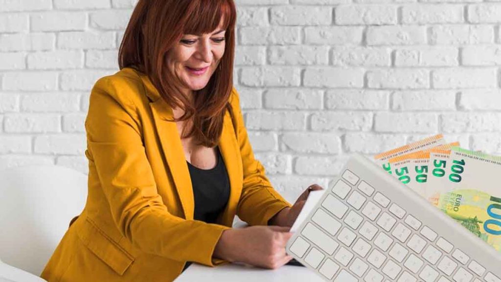 Oublier cette info sur votre fiche de paie pourrait coûter à votre employeur 6 mois de salaire