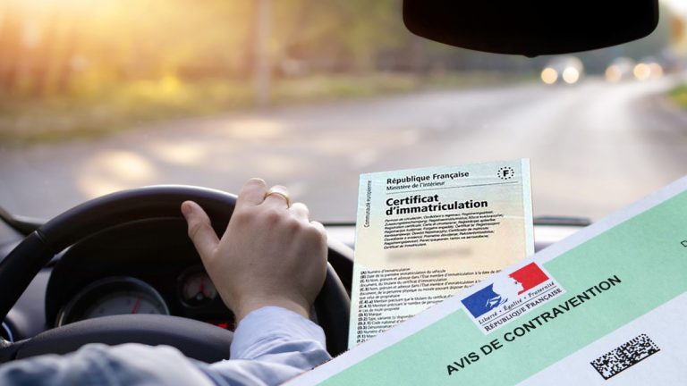 Un simple oubli sur votre carte grise pourrait vous coûter 135 euros !