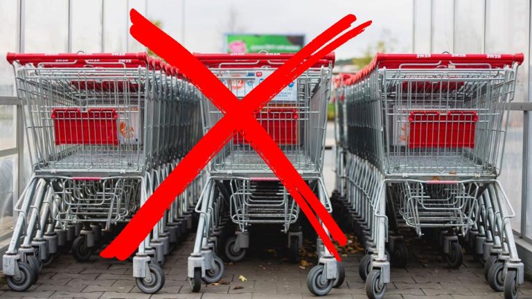 Adieu les caddies en supermarché : ils seront remplacés par ces dispositifs révolutionnaires ! Voici les enseignes concernées