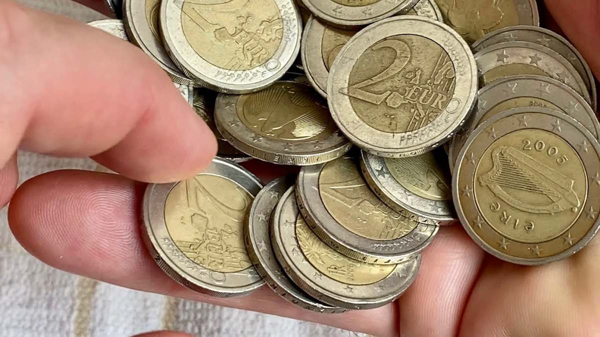 Attention, des fausses pièces de 2 euros circulent partout, voici comment les reconnaître facilement