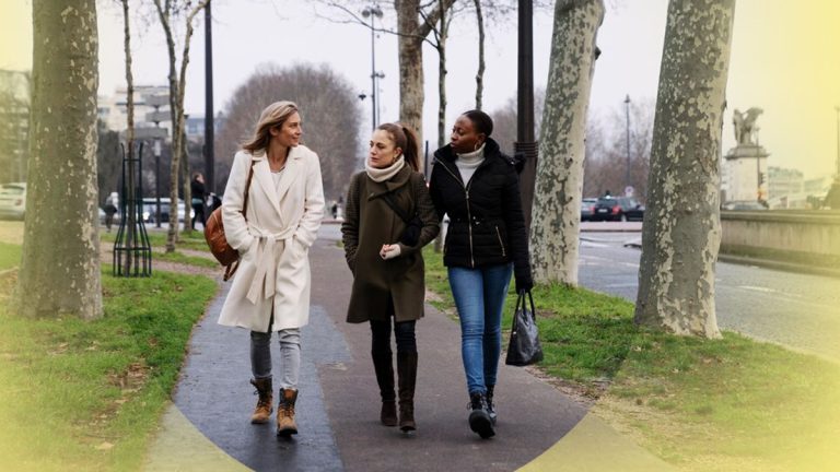 Ce que votre démarche révèle (vraiment) sur vous, selon la Psychologie