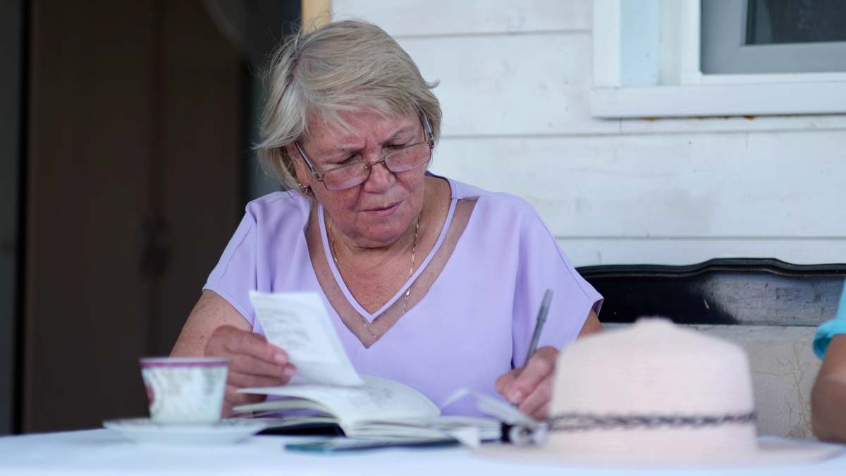 Impôts 2025 : les avantages fiscaux à saisir pour les seniors avant qu’il ne soit trop tard