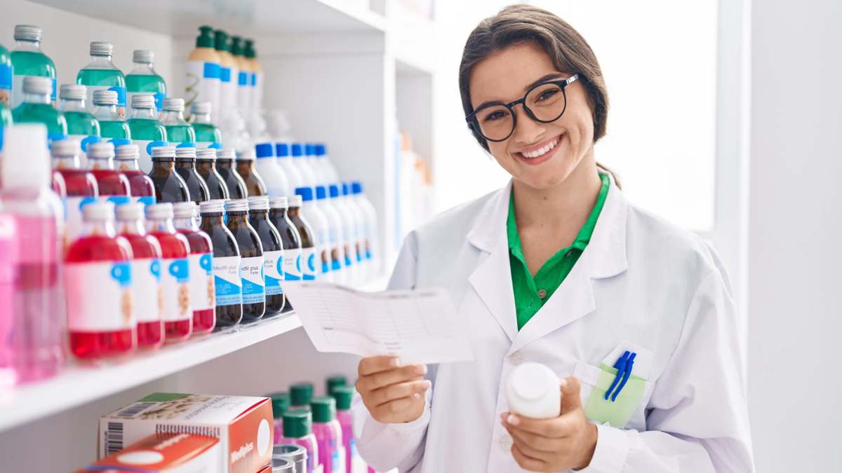 “Je suis pharmacienne voici mon salaire net mensuel et les vraies coulisses du métier”