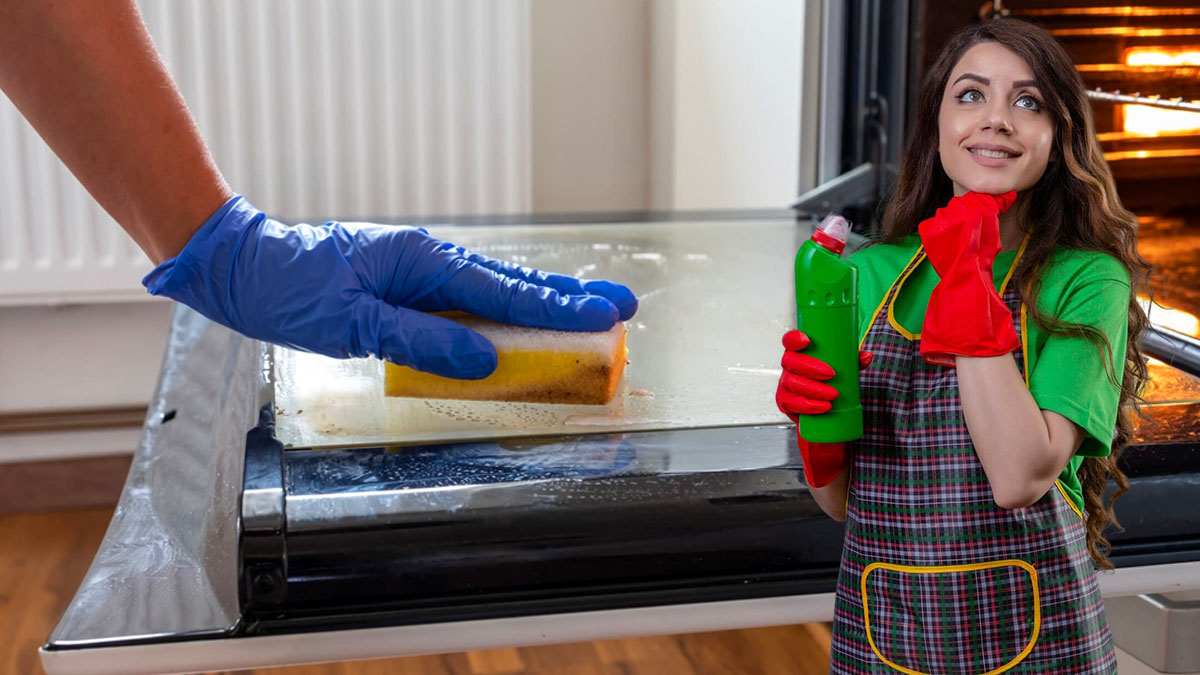 Voici une technique ultra simple pour nettoyer la vitre du four sans galérer ni tout démonter